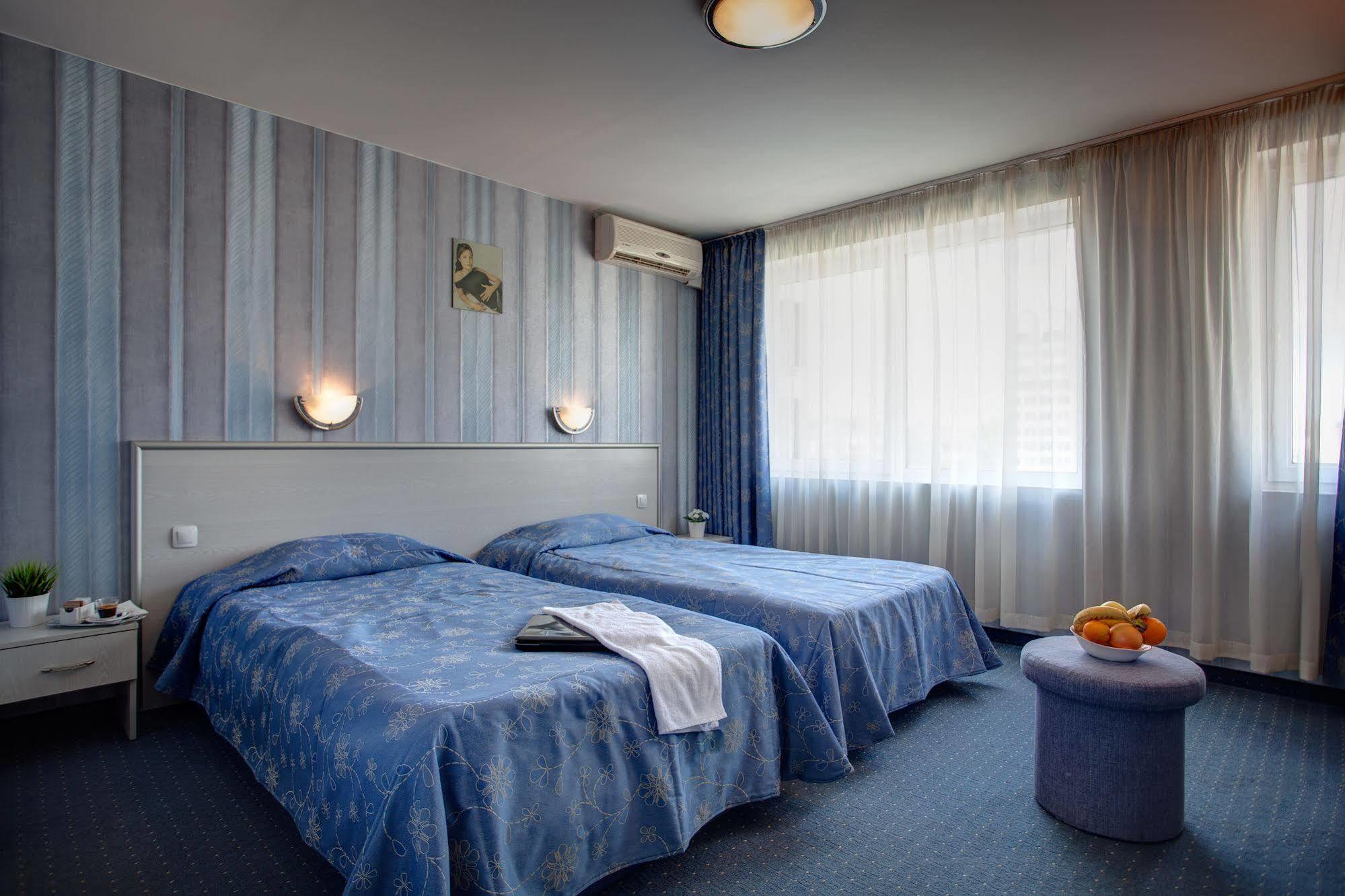 Hotel Rahovets Gorna Oryakhovitsa Exterior photo